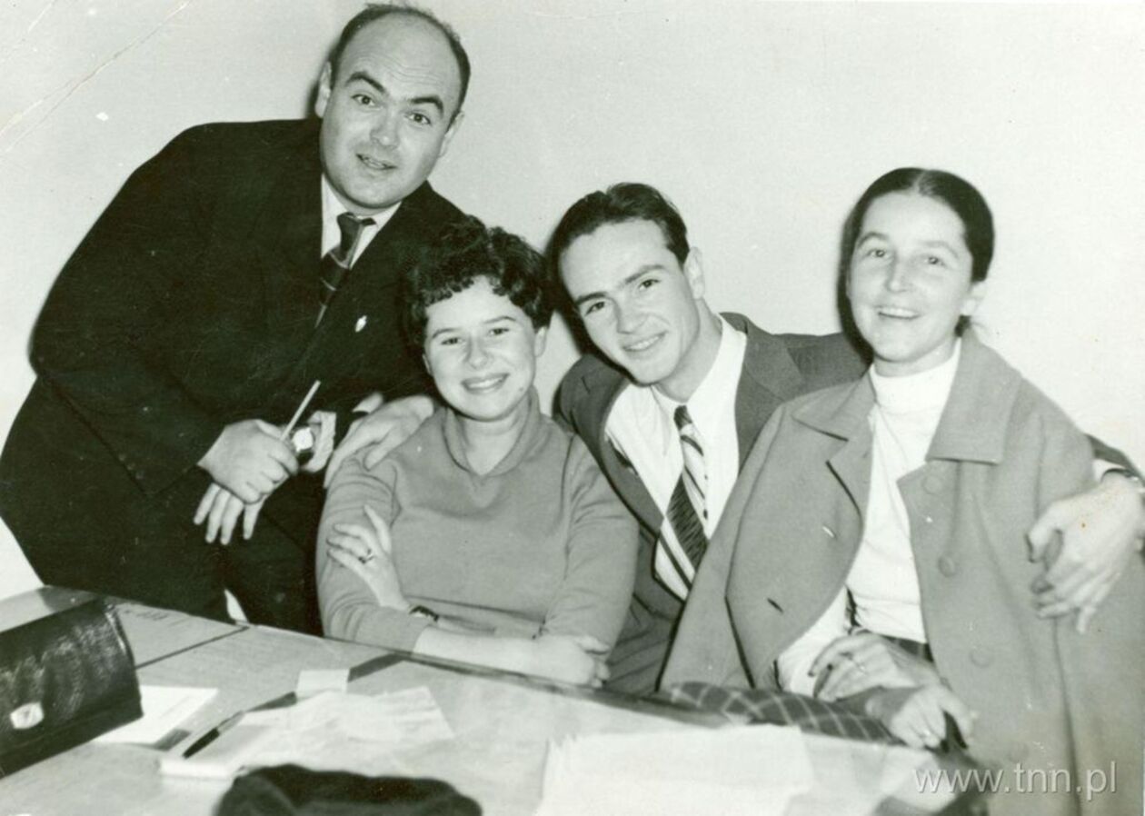  <p>Od lewej Adam Tomanek, NN, Zbigniew Stepek, Danuta Bieniaszkiewicz</p>