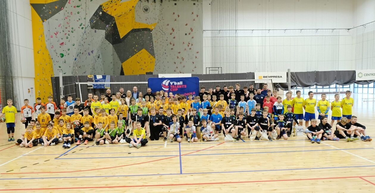  V’ball Talents Cup - Turniej Minisiatkówki dwójek i trójek chłopców (zdjęcie 1) - Autor: DW