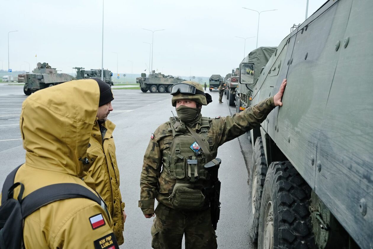  Ćwiczenia DRAGON 24 na odcinku drogi S19d węzeł Niedrzwica Duża - węzeł Kraśnik Płn. (zdjęcie 23) - Autor: DW