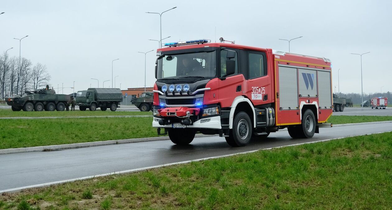  Ćwiczenia DRAGON 24 na odcinku drogi S19d węzeł Niedrzwica Duża - węzeł Kraśnik Płn. (zdjęcie 27) - Autor: DW