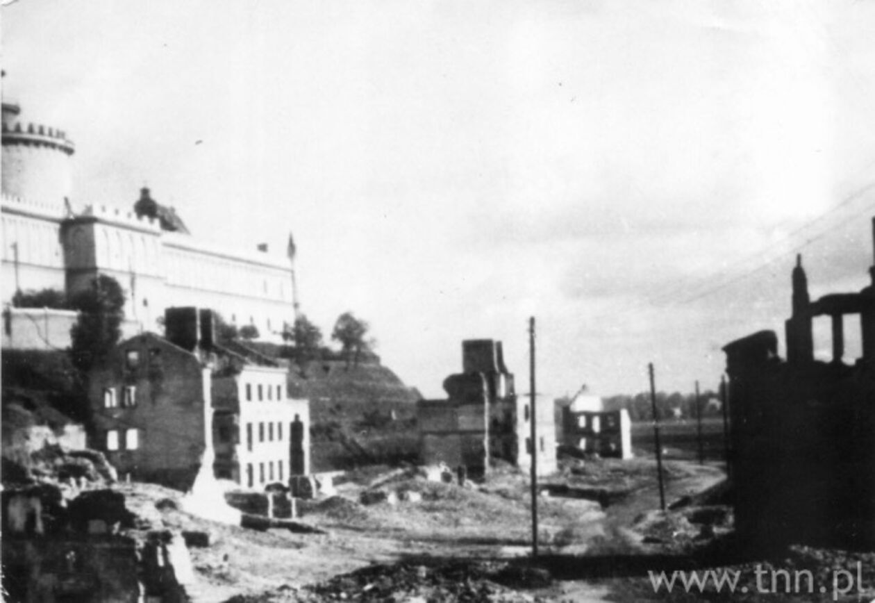  <p>Lublin, ruiny dzielnicy żydowskiej na Podzamczu, 1942 rok</p>