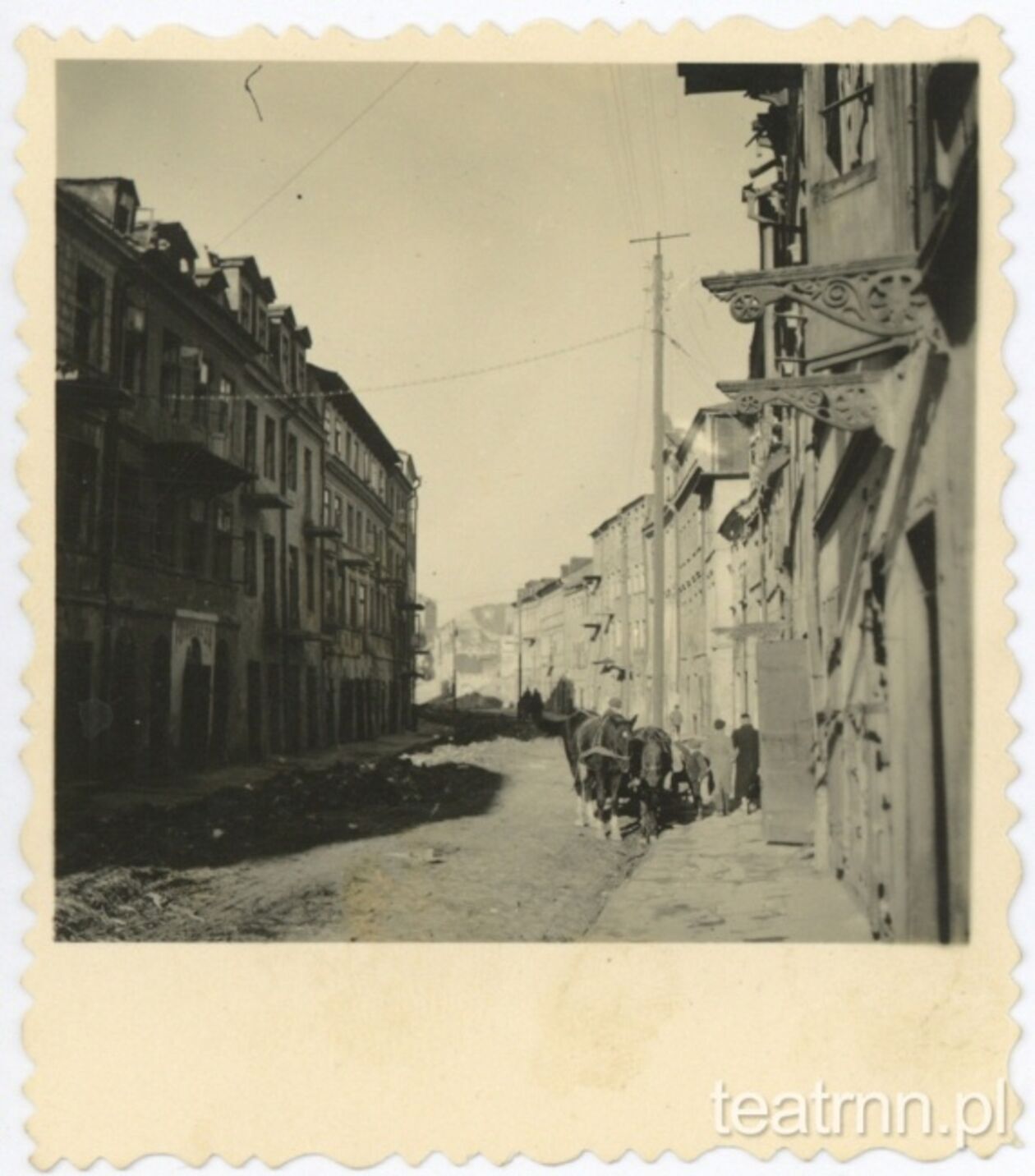  <p>Ulica Szeroka w dzielnicy żydowskiej na Podzamczu w Lublinie podczas wyburzania</p>
