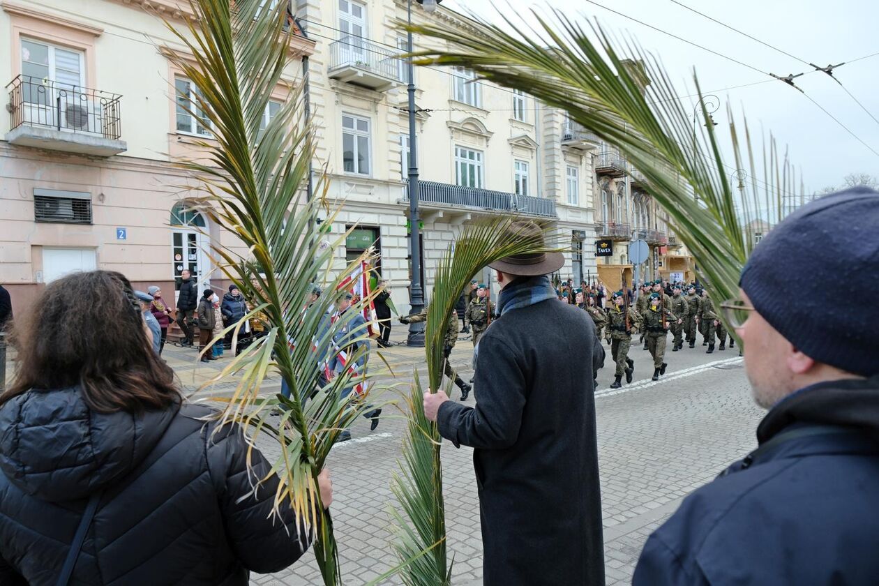  Piłsudczycy świętowali imieniny Marszałka na pl. Litewskim (zdjęcie 3) - Autor: DW