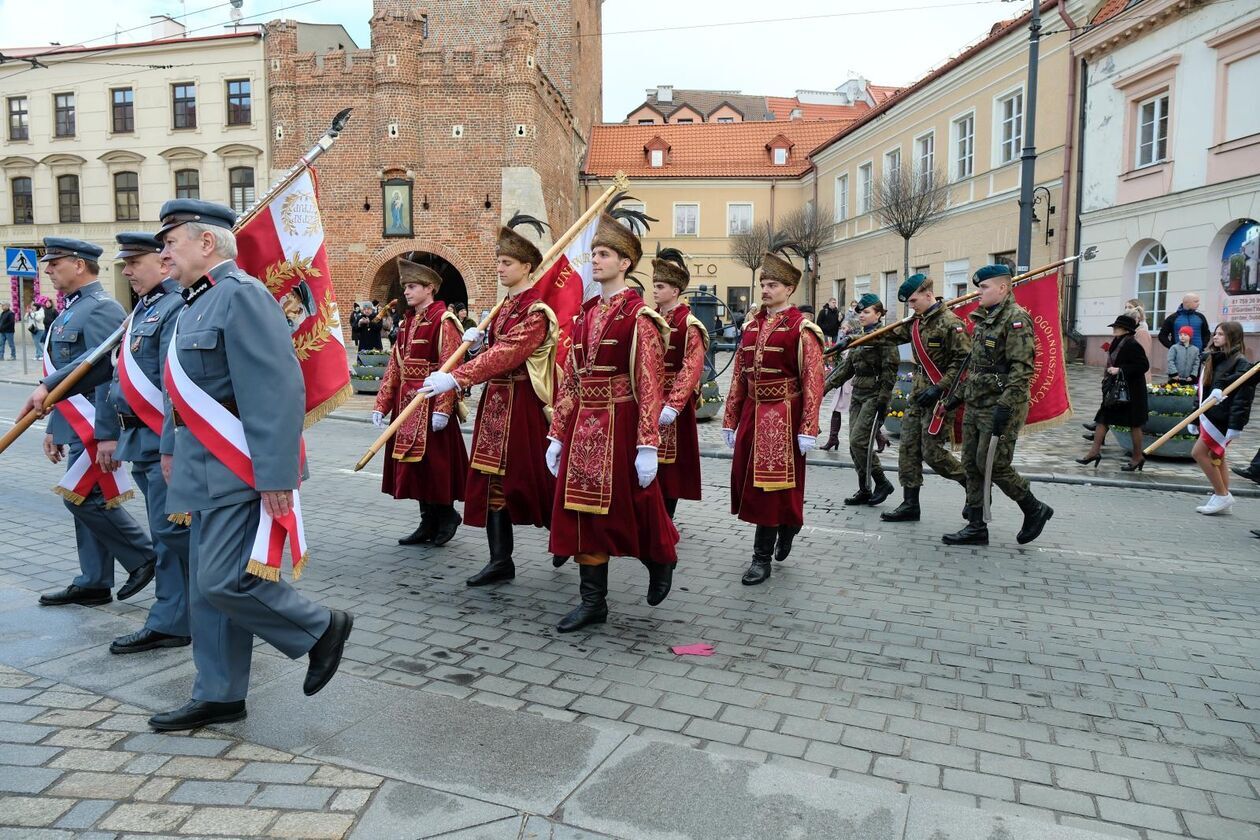  Piłsudczycy świętowali imieniny Marszałka na pl. Litewskim (zdjęcie 5) - Autor: DW