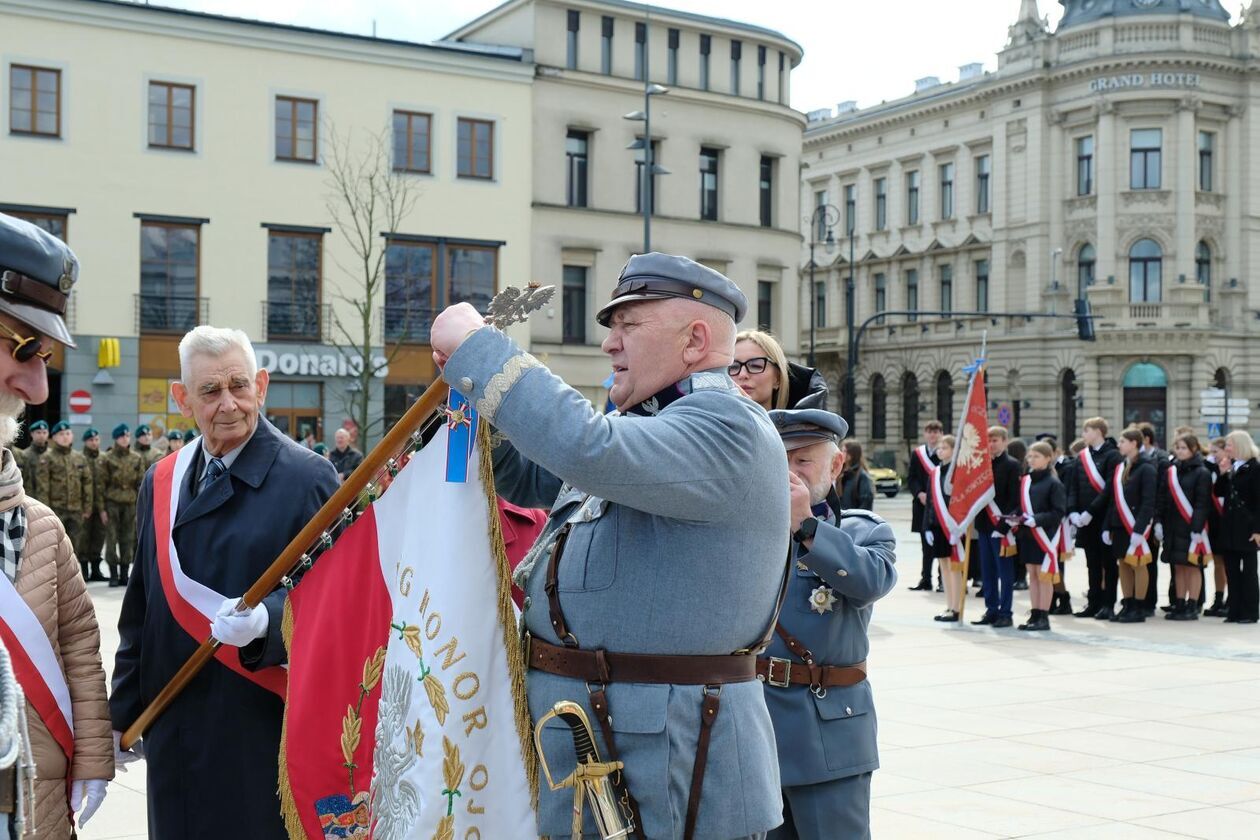  Piłsudczycy świętowali imieniny Marszałka na pl. Litewskim (zdjęcie 38) - Autor: DW