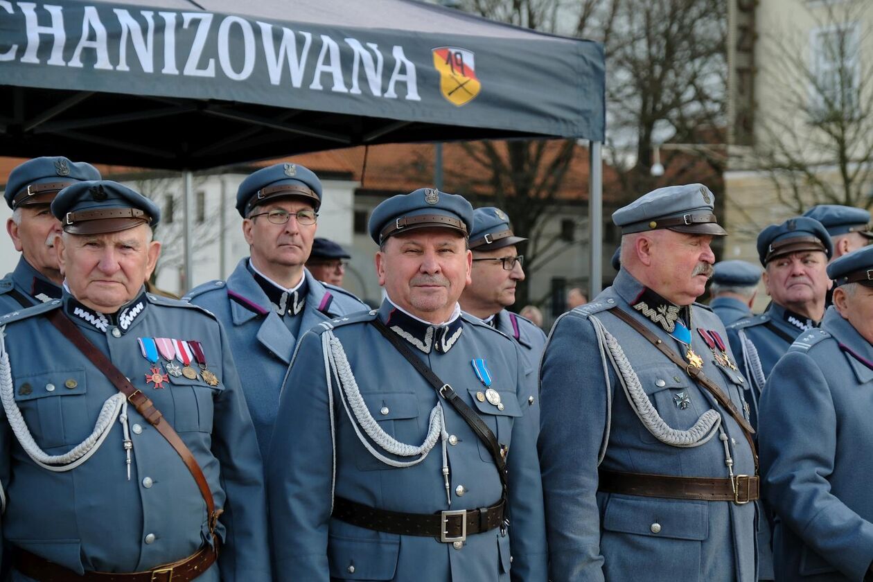  Piłsudczycy świętowali imieniny Marszałka na pl. Litewskim (zdjęcie 18) - Autor: DW