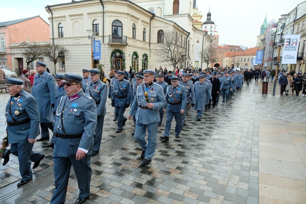  Piłsudczycy świętowali imieniny Marszałka na pl. Litewskim (zdjęcie 9) - Autor: DW