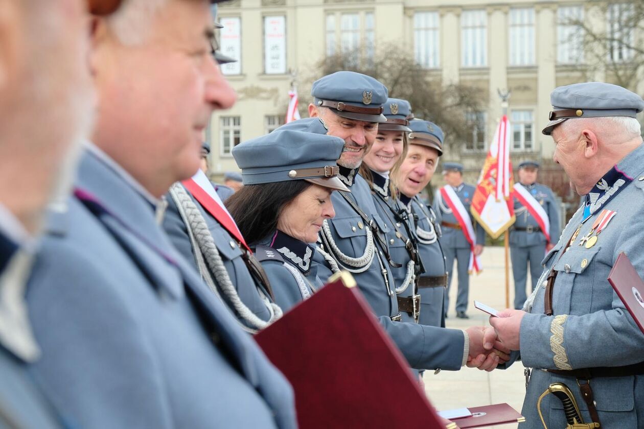  Piłsudczycy świętowali imieniny Marszałka na pl. Litewskim (zdjęcie 62) - Autor: DW