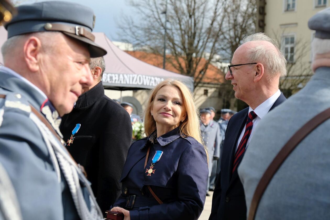  Piłsudczycy świętowali imieniny Marszałka na pl. Litewskim (zdjęcie 45) - Autor: DW