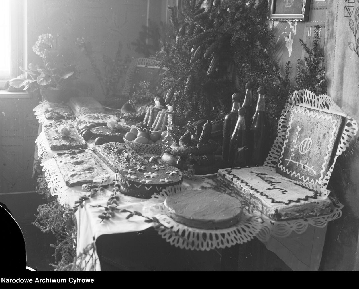  <p>Dekoracja stołu wielkanocnego 1937 r.</p>