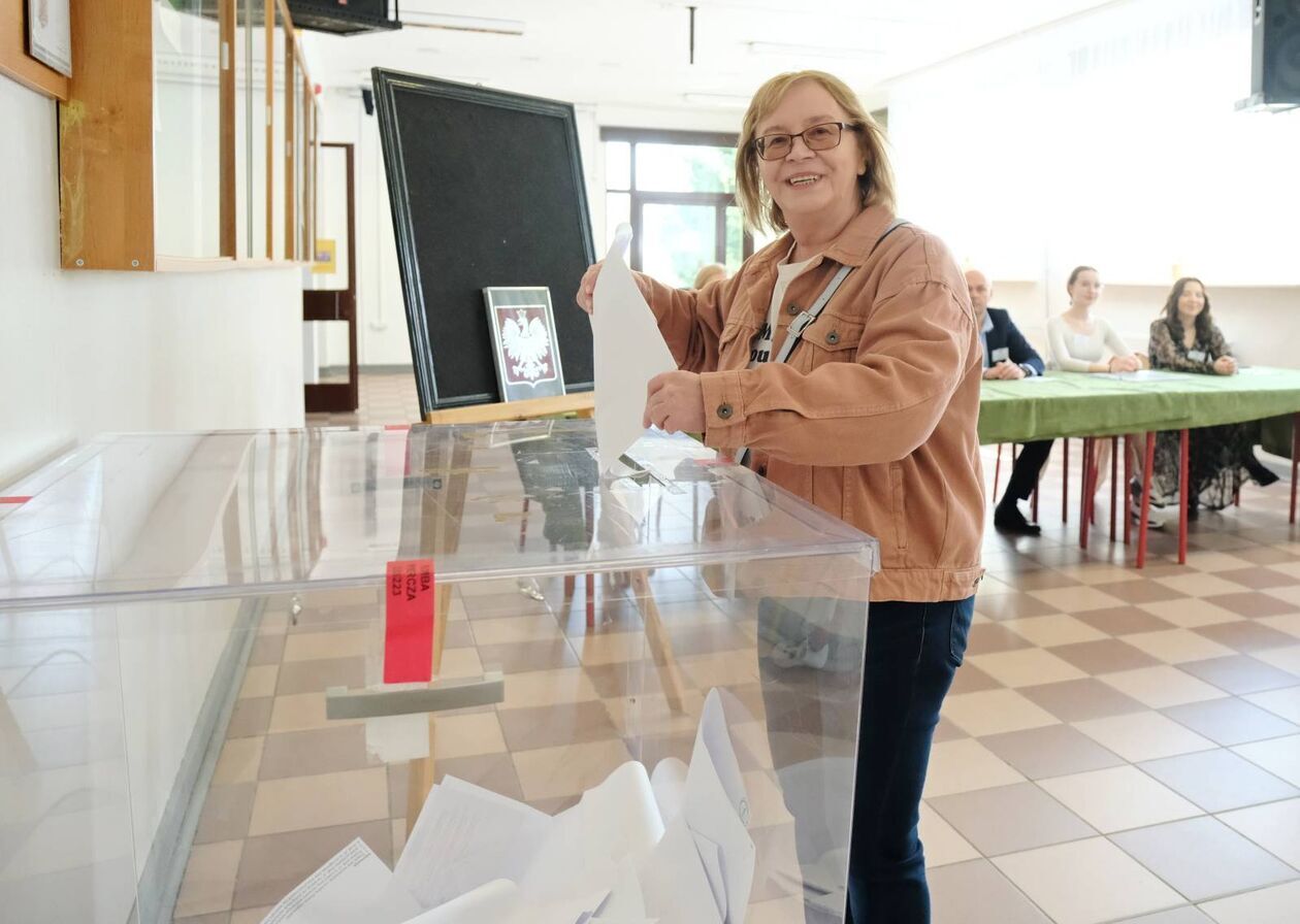  Wybory samorządowe 2024. Głosowanie w OKW nr 126, 191 i 100 w Lublinie (zdjęcie 9) - Autor: DW