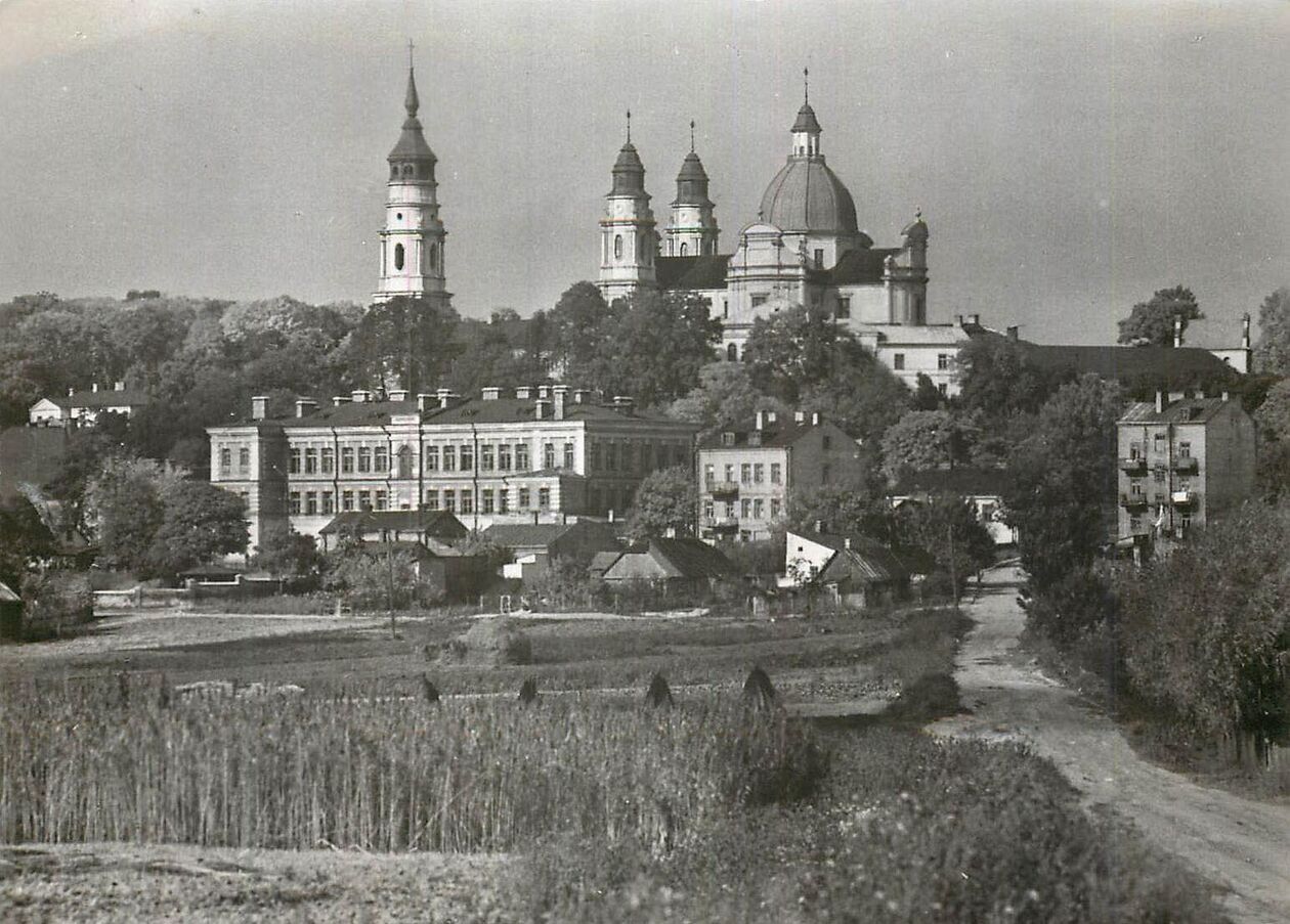  <p>1967 r. Widok zabudowań G&oacute;ry Chełmskiej od strony południowej.</p>