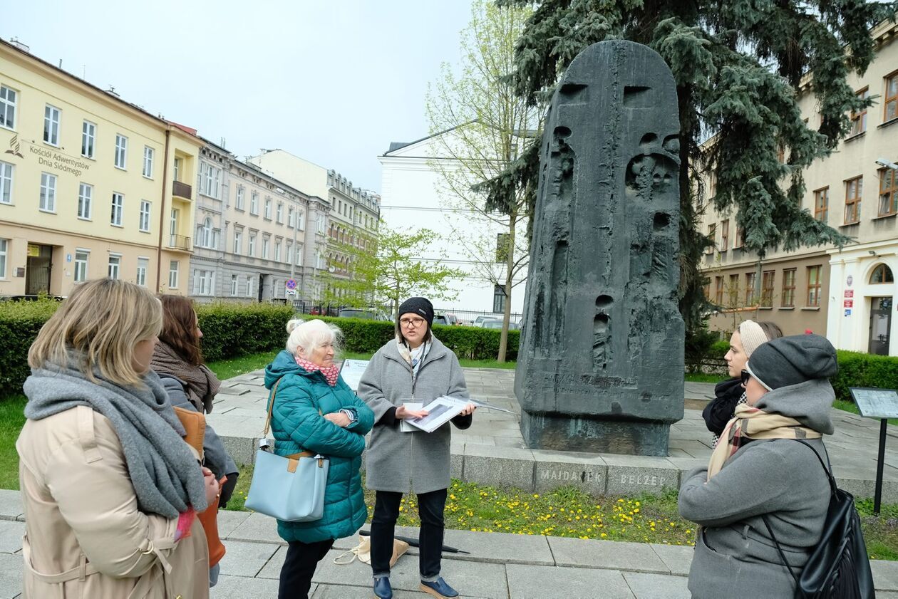  Akcja pisania listów do Henia dla pamięci zagłady lubelskich Żydów (zdjęcie 28) - Autor: DW