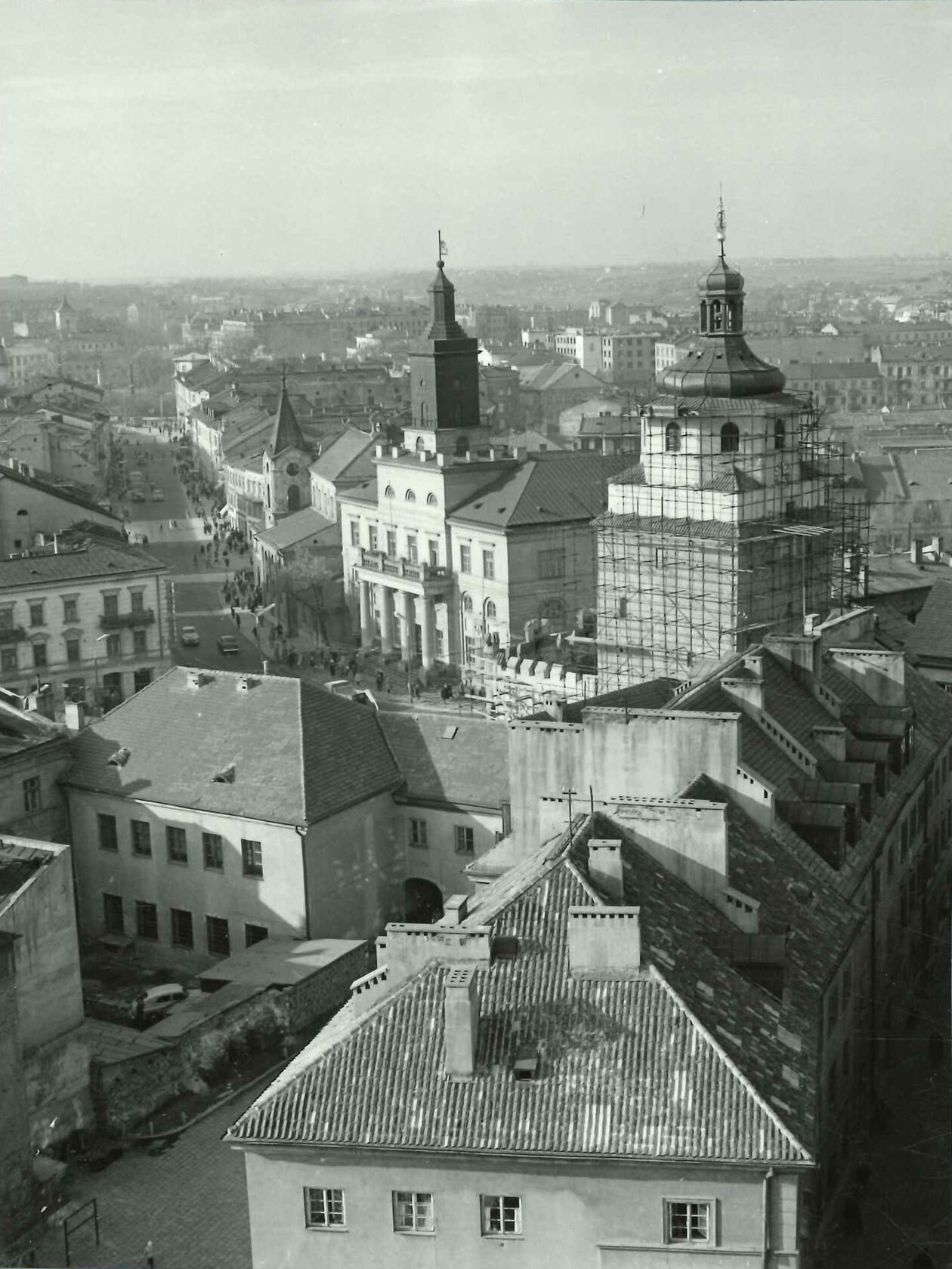 <p>Brama Krakowska i ul. Jezuicka, 1961 rok, fot. H. Gawarecki - w archiwum WUOZ w Lublinie.</p>