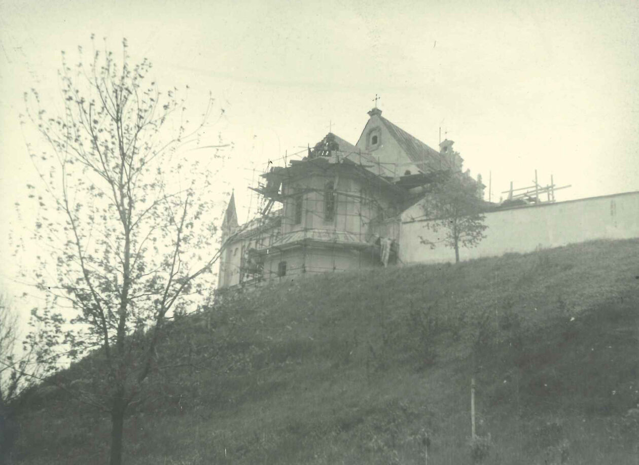  <p>Kaplica zamkowa w 1955 roku, w archiwum WUOZ w Lublinie.</p>