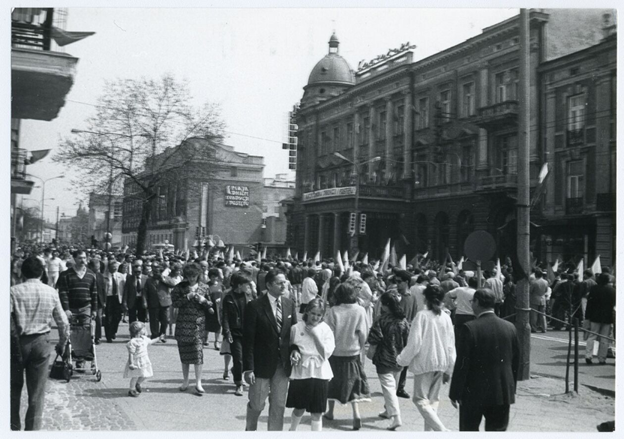  <p>Krakowskie Przedmieście w Lublinie podczas uroczystości 1 Majowych. Fot. Waldemar Maluga.</p>