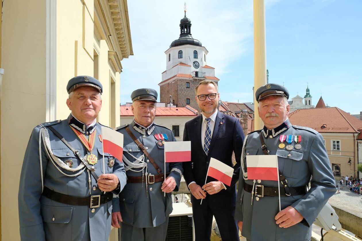  Dzień Flagi świętujemy również na balkonie ratusza (zdjęcie 3) - Autor: DW