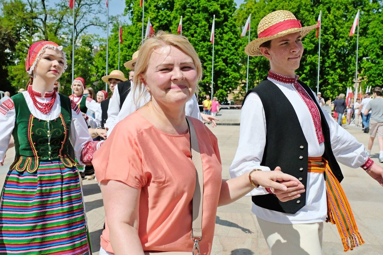  Lublin zatańczył polneza (zdjęcie 28) - Autor: DW