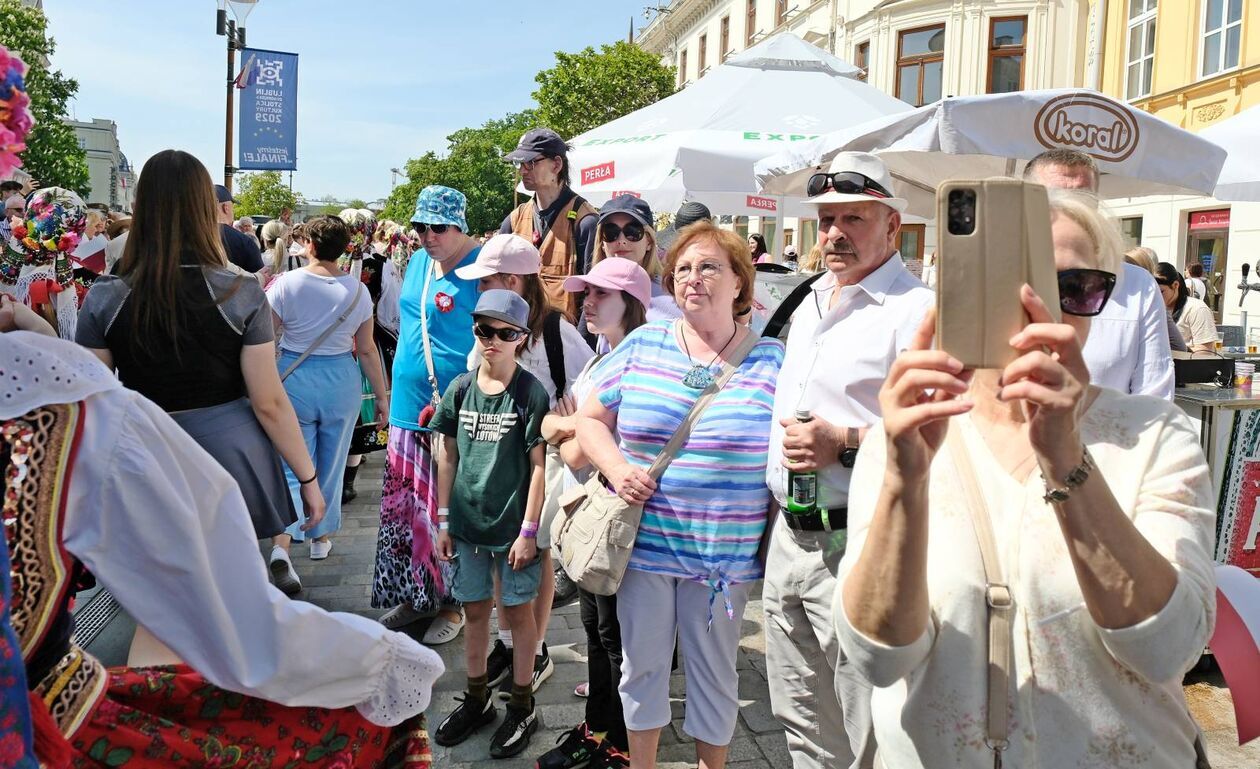  Lublin zatańczył polneza (zdjęcie 13) - Autor: DW