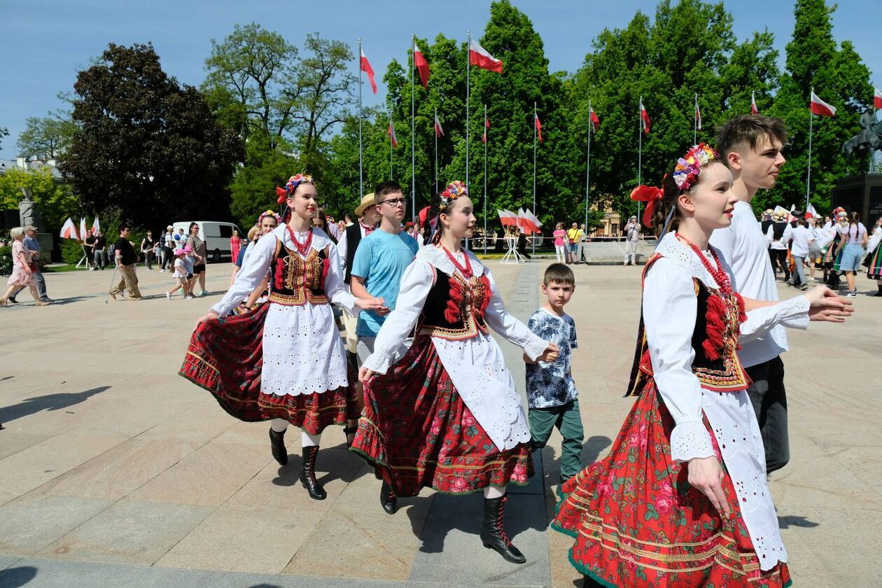  Lublin zatańczył polneza (zdjęcie 41) - Autor: DW