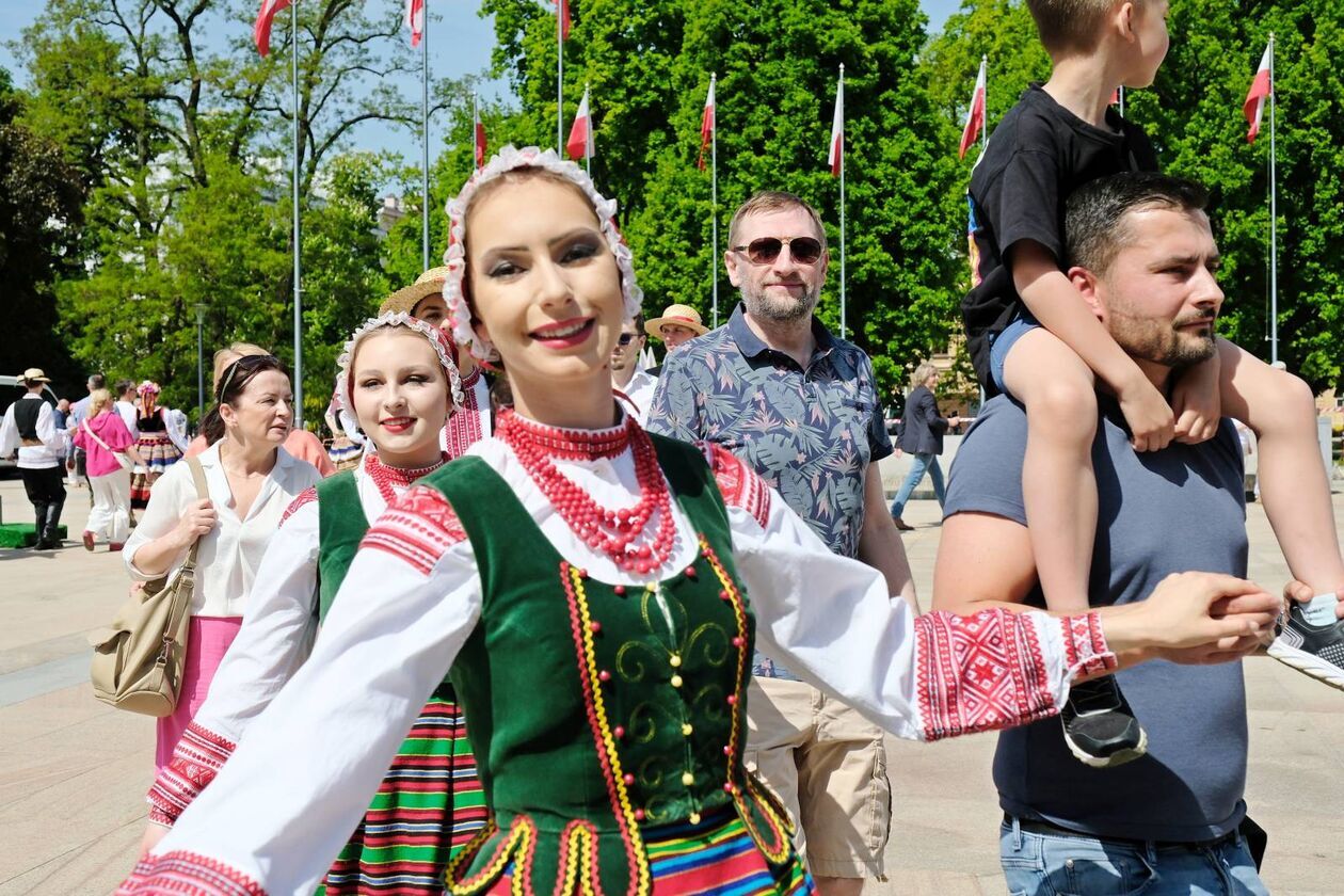  Lublin zatańczył polneza (zdjęcie 27) - Autor: DW