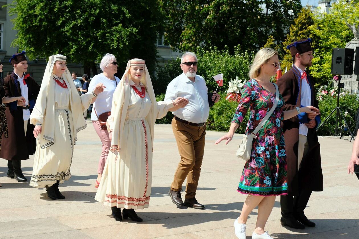  Lublin zatańczył polneza (zdjęcie 46) - Autor: DW