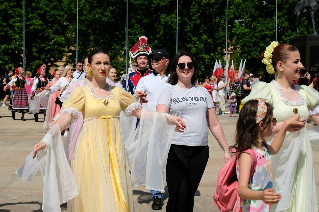  Lublin zatańczył polneza (zdjęcie 25) - Autor: DW