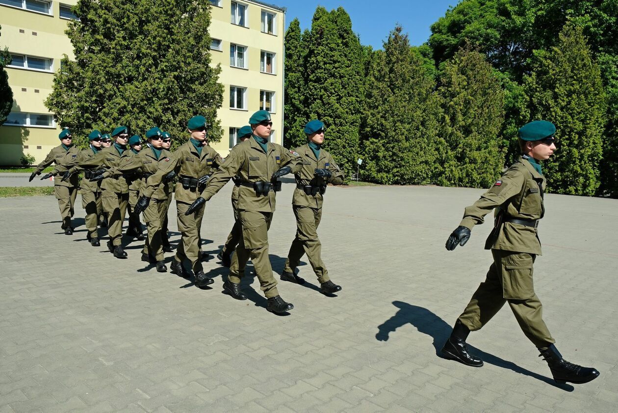  Wojewódzki Przegląd Musztry Klas Mundurowych w 19 LBZ (zdjęcie 20) - Autor: DW