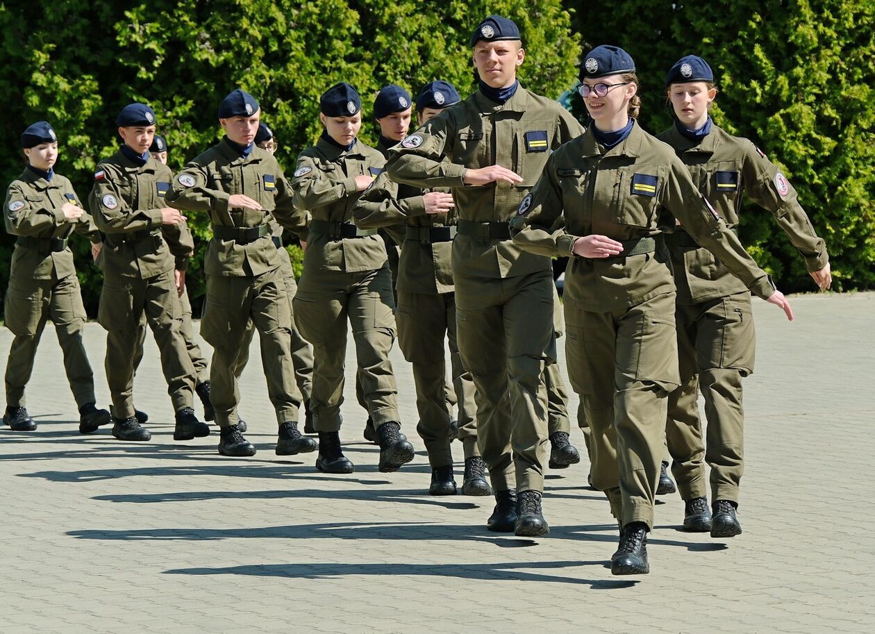  Wojewódzki Przegląd Musztry Klas Mundurowych w 19 LBZ (zdjęcie 35) - Autor: DW