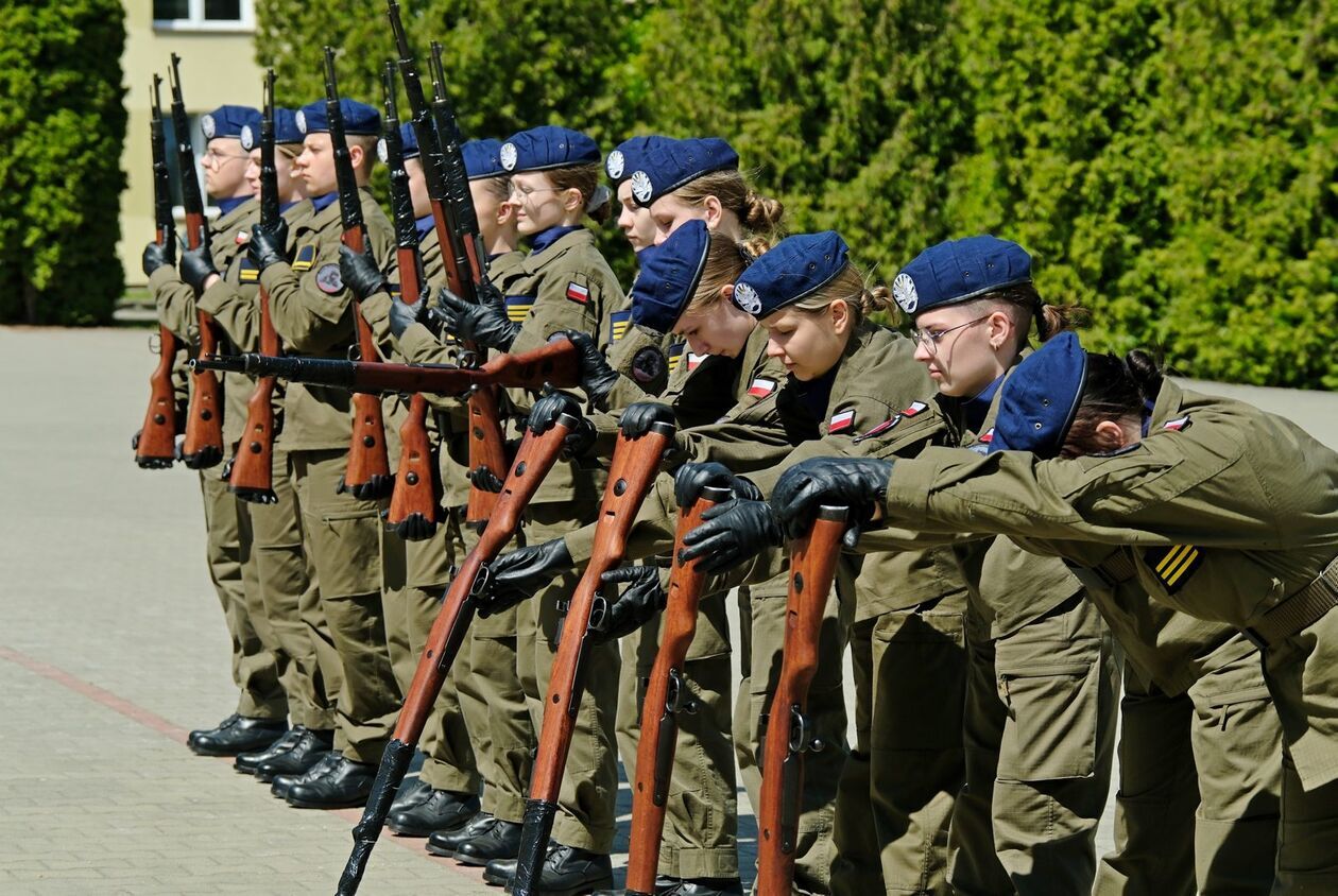  Wojewódzki Przegląd Musztry Klas Mundurowych w 19 LBZ (zdjęcie 56) - Autor: DW