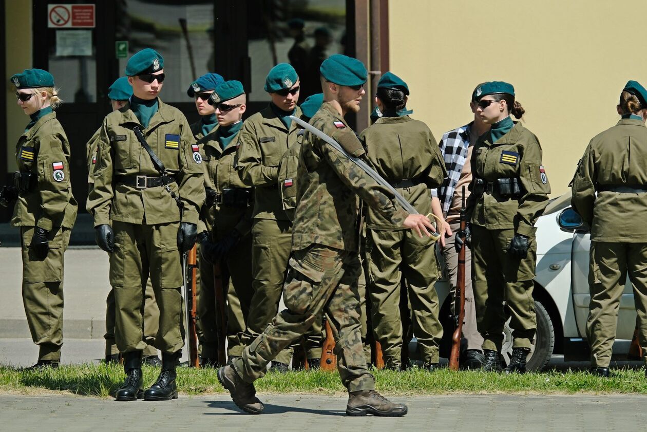  Wojewódzki Przegląd Musztry Klas Mundurowych w 19 LBZ (zdjęcie 58) - Autor: DW