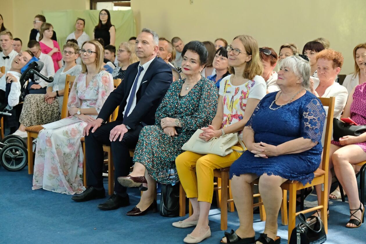  Specjalny Ośrodek Szkolno - Wychowawczy nr 1: występy podopiecznych z okazji Dnia Matki  - Autor: DW