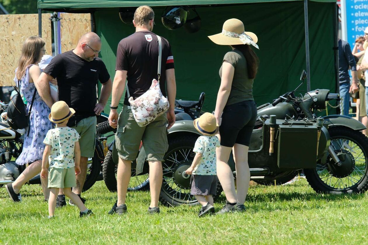  Rodzinny piknik lotniczy w Radawcu (zdjęcie 30) - Autor: DW