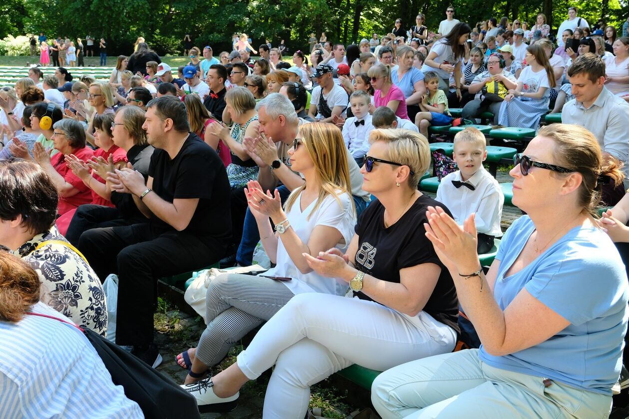  Ogólnopolski Festiwal Sztuki Osób Niepełnosprawnych w Ogrodzie Saskim  (zdjęcie 6) - Autor: DW