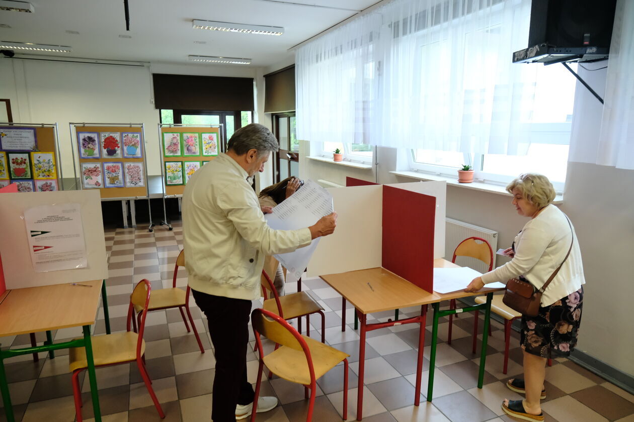  Tak głosowaliśmy w OKW nr 126 przy al. Spółdzielczości Pracy 65 w Lublinie (zdjęcie 11) - Autor: DW