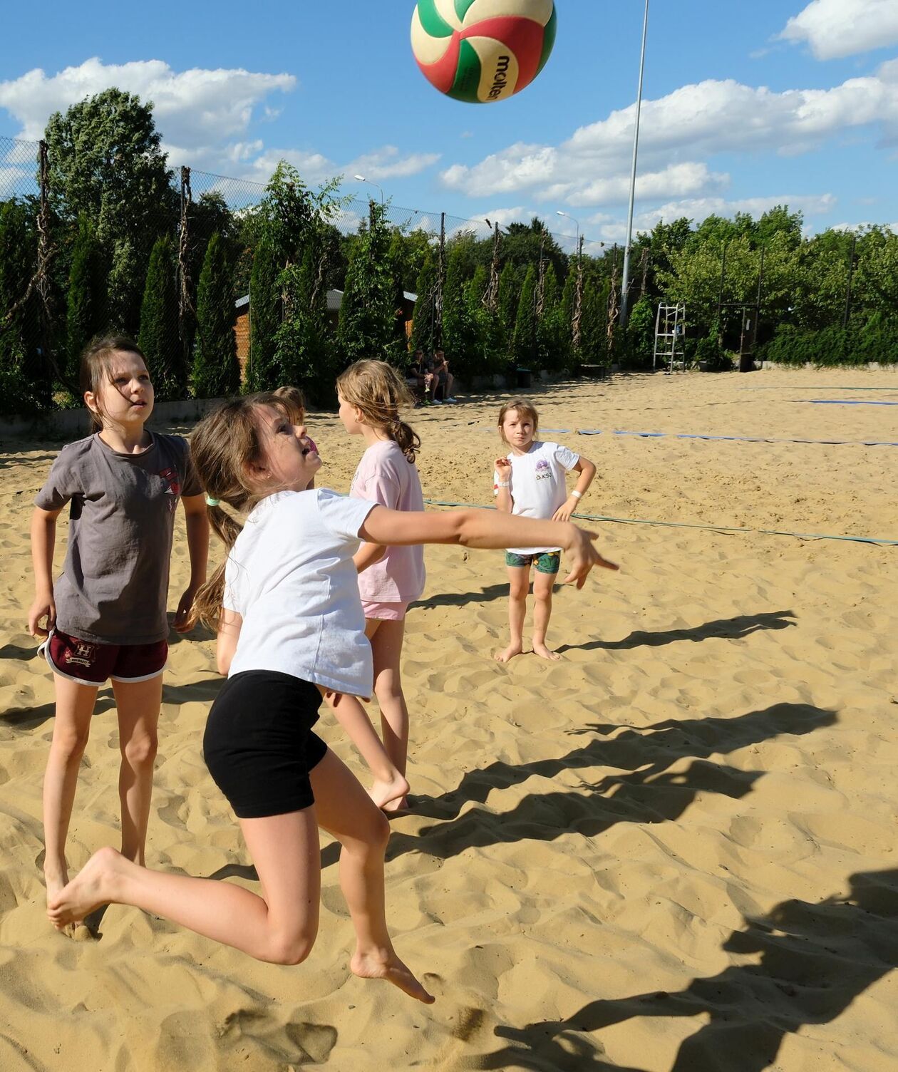  Akcja Lato w Mieście: nauka gry w siatkówkę plażową  (zdjęcie 29) - Autor: DW