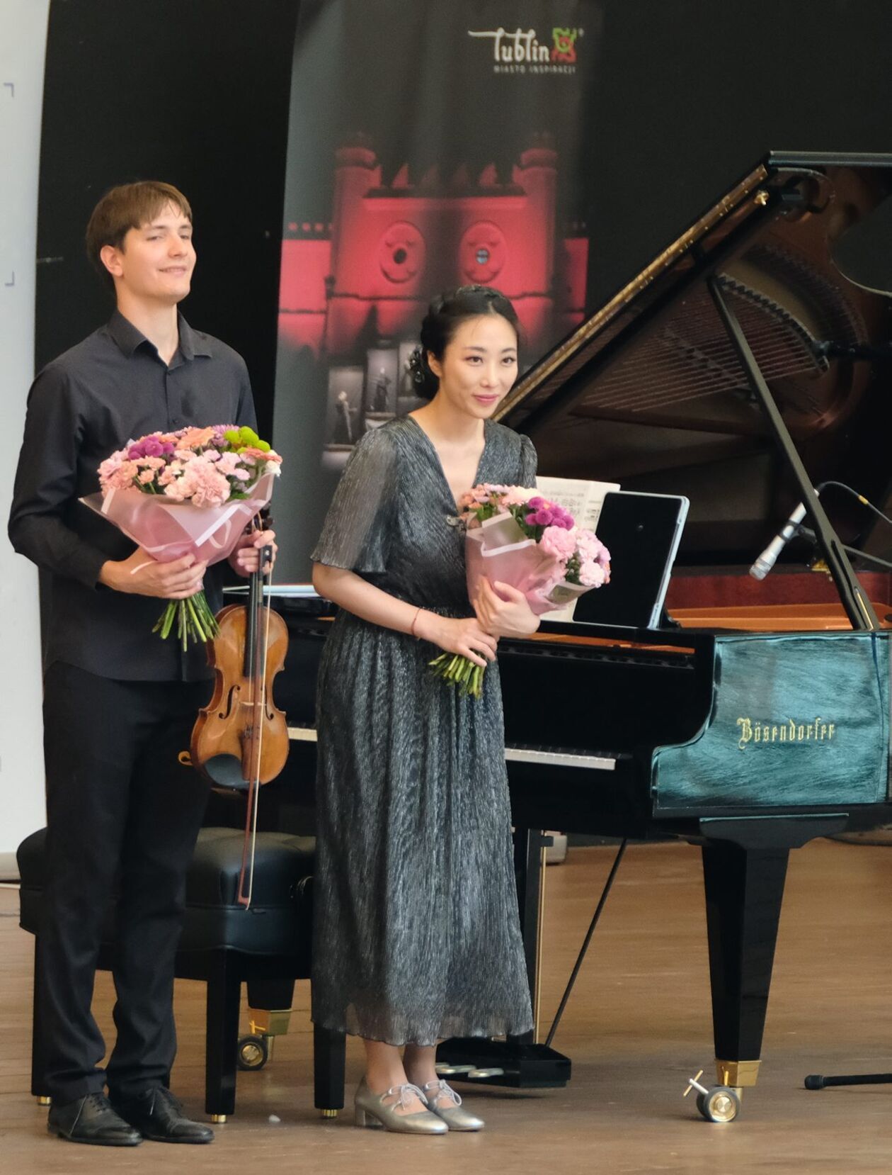  Koncert muzyki braci Wieniawskich w Muszli Koncertowej Ogrodu Saskiego    (zdjęcie 21) - Autor: DW