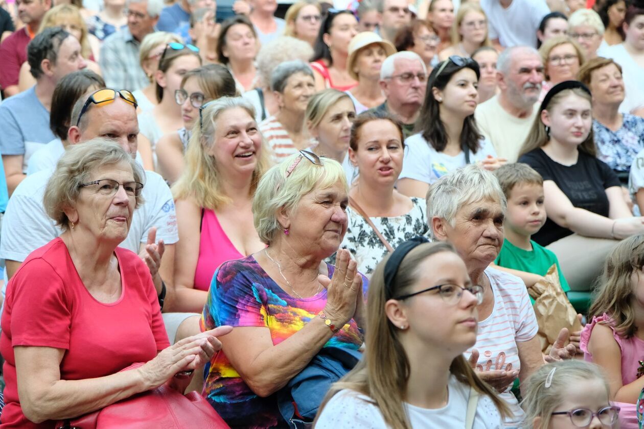  38. Międzynarodowe Spotkania Folklorystyczne: koncert galowy w Ogrodzie Saskim (zdjęcie 14) - Autor: DW