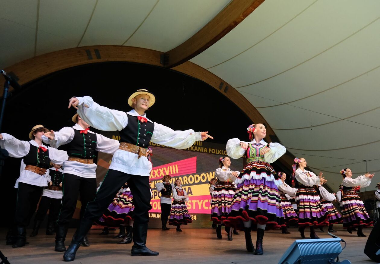  38. Międzynarodowe Spotkania Folklorystyczne: koncert galowy w Ogrodzie Saskim (zdjęcie 7) - Autor: DW