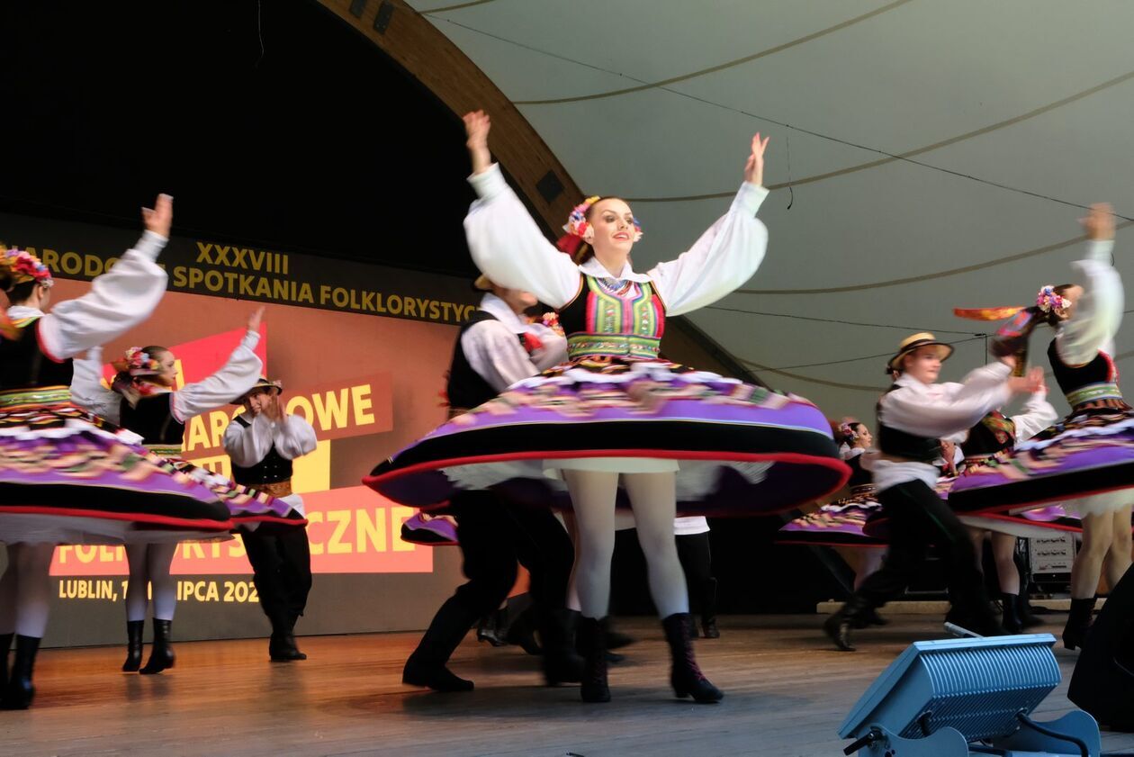  38. Międzynarodowe Spotkania Folklorystyczne: koncert galowy w Ogrodzie Saskim (zdjęcie 10) - Autor: DW