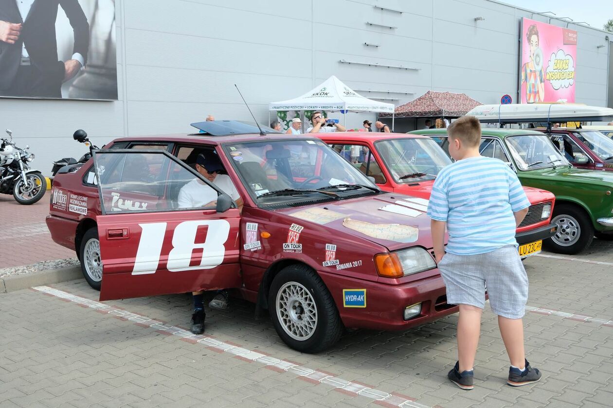   IV Zlot Pojazdów PRL pt Kocham swoją FSC (zdjęcie 29) - Autor: DW