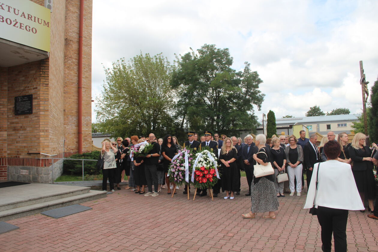  Msza pogrzebowa śp. Waldemara Godlewskiego w Białej Podlaskiej (zdjęcie 16) - Autor: Ewelina Burda