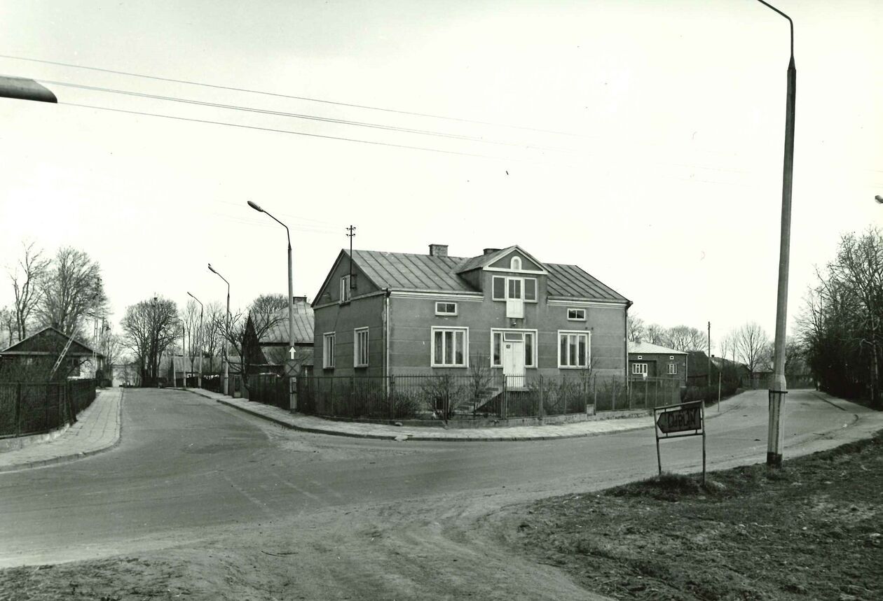  <p>Bełżyce, ul. Dwudziestolecia PRL, obecnie Biskupa Wilczyńskiego, zbieg z ulicą Jakuba Nachmana obecnie Nachmana z Bełżyc.</p>