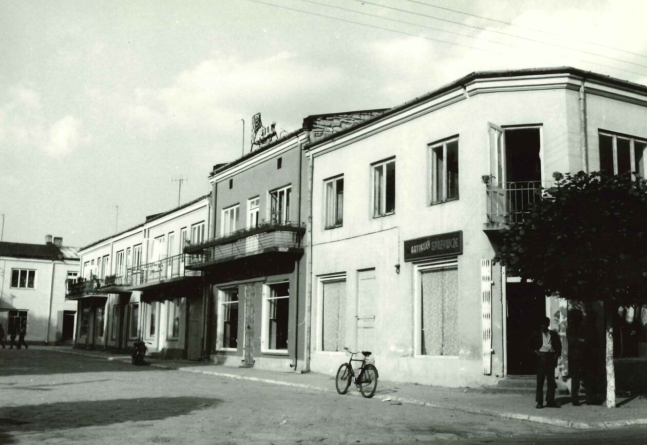  <p>Stary Rynek pierzeja południowa.</p>