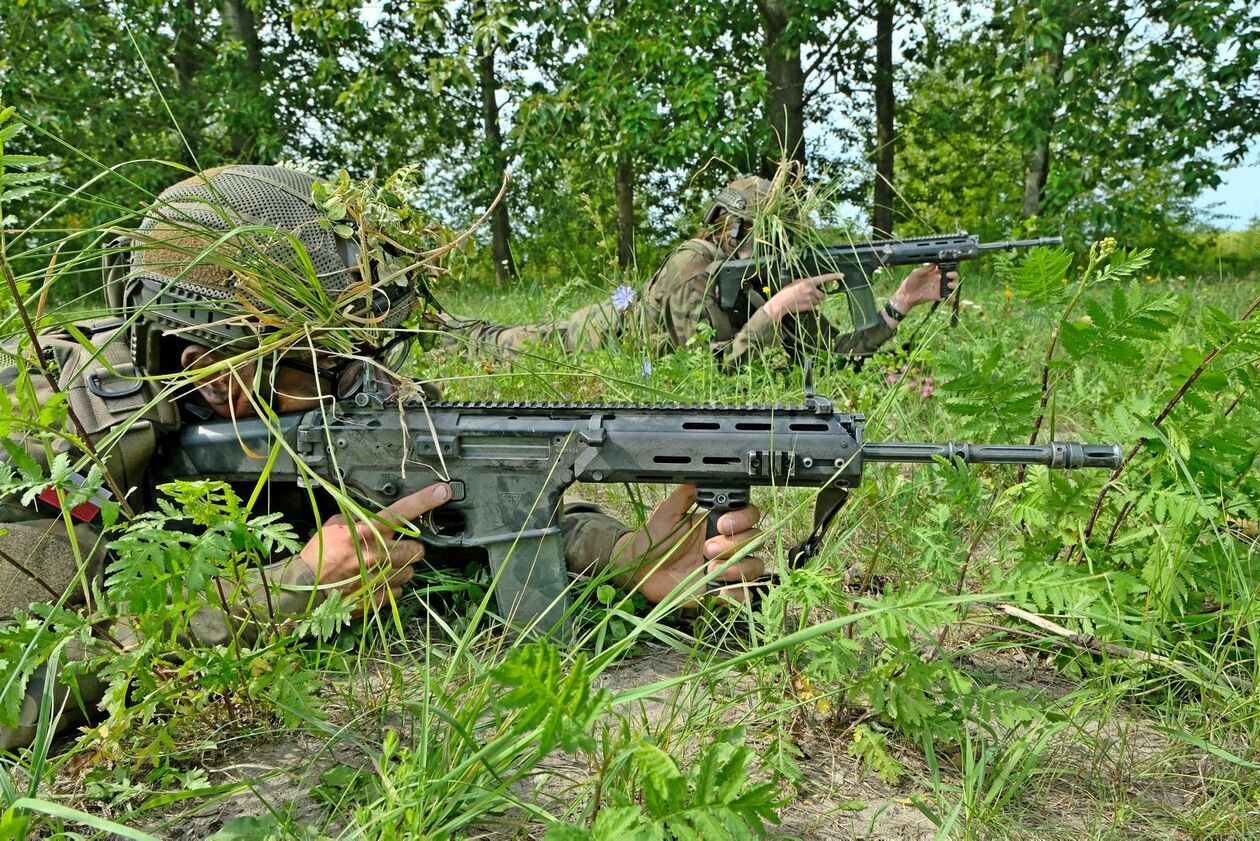  Egzamin na zakończenie Wakacji z Wojskiem (zdjęcie 5) - Autor: DW