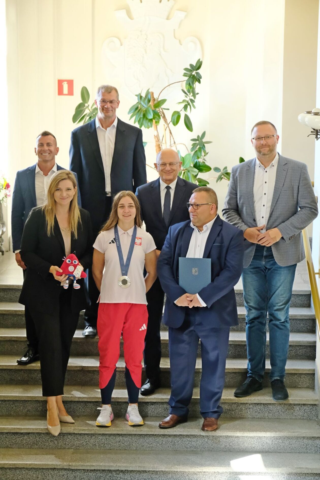  Julia Szeremeta, srebrna medalistka Igrzysk Olimpijskich w Paryżu odwiedziła lubelski ratusz  - Autor: DW