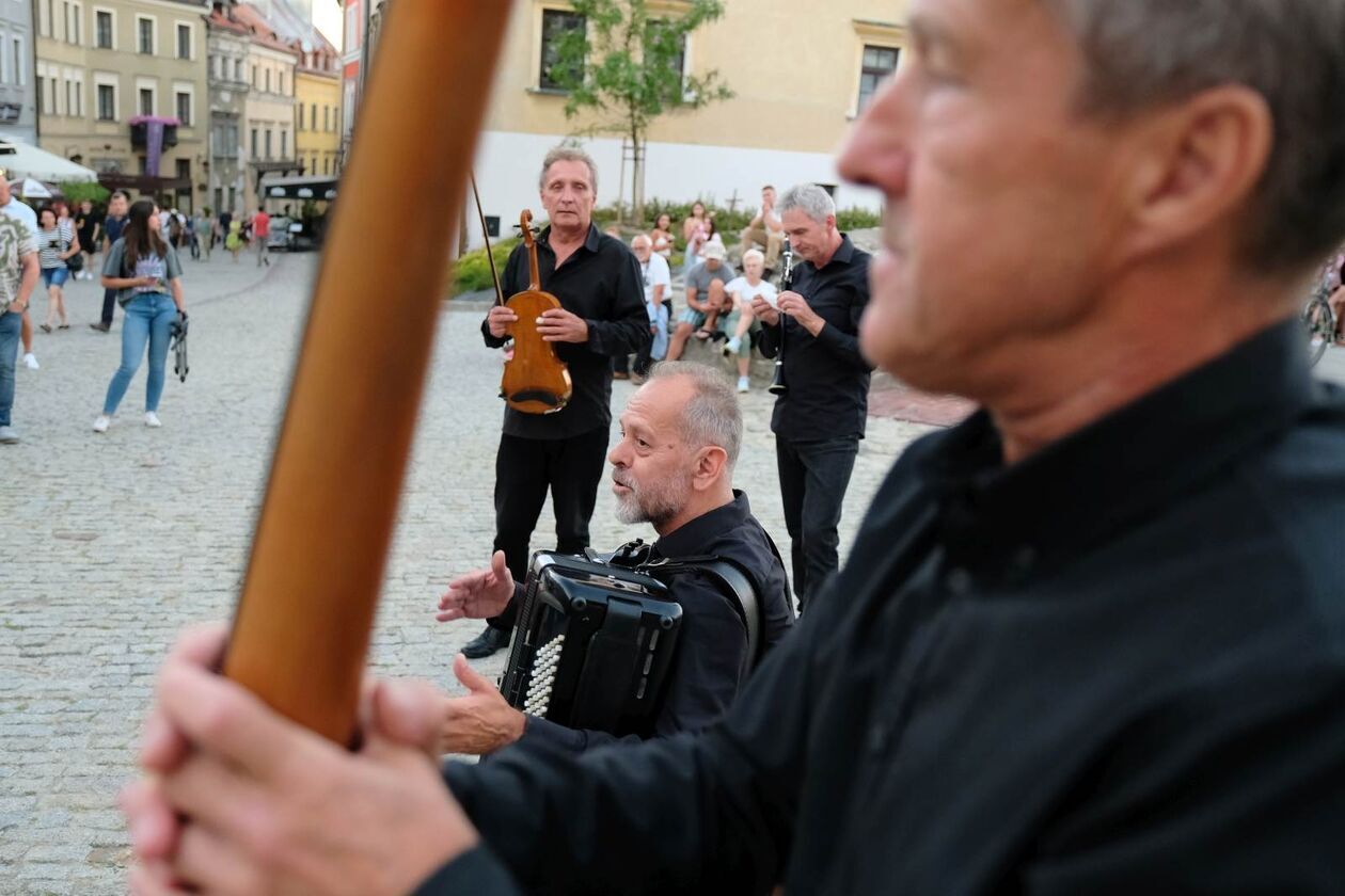   Rozpoczyna się Lubliner Festival: występ klezmerów z zespołu Berberys (zdjęcie 2) - Autor: DW