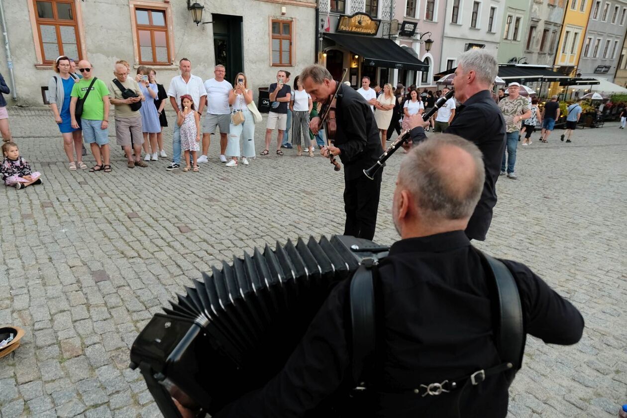   Rozpoczyna się Lubliner Festival: występ klezmerów z zespołu Berberys (zdjęcie 7) - Autor: DW