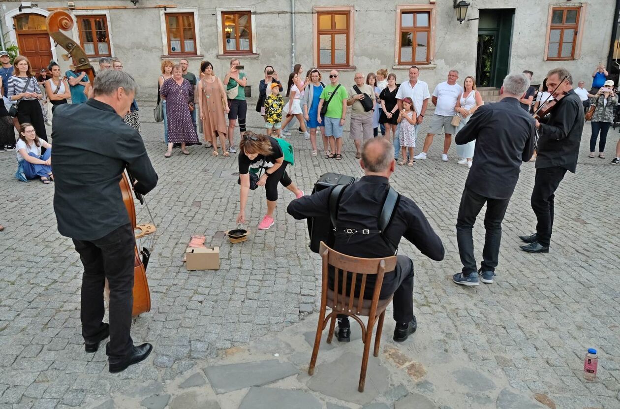   Rozpoczyna się Lubliner Festival: występ klezmerów z zespołu Berberys (zdjęcie 5) - Autor: DW