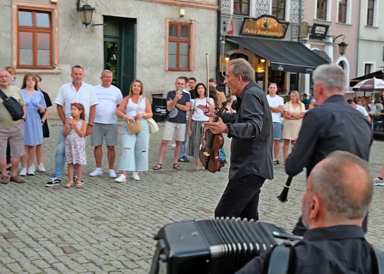   Rozpoczyna się Lubliner Festival: występ klezmerów z zespołu Berberys (zdjęcie 6) - Autor: DW